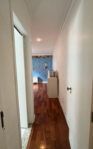 Casa à venda com 326m², 3 quartos e 6 vagas Casa à venda com 326m², 3 quartos e 6 vagasSuíte 2