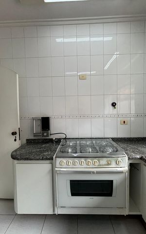 Casa à venda com 326m², 3 quartos e 6 vagas Casa à venda com 326m², 3 quartos e 6 vagasCozinha