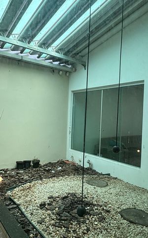 Casa à venda com 326m², 3 quartos e 6 vagas Casa à venda com 326m², 3 quartos e 6 vagasJardim de Inverno