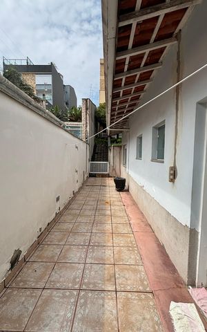 Casa à venda com 326m², 3 quartos e 6 vagas Casa à venda com 326m², 3 quartos e 6 vagasQuintal - Area de Serviço
