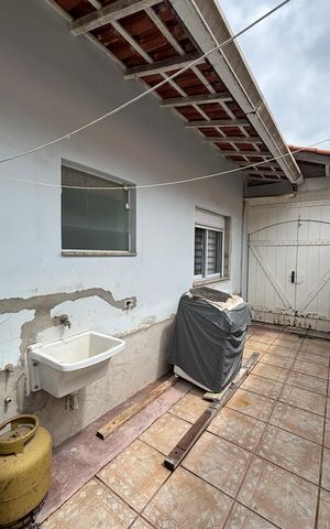 Casa à venda com 326m², 3 quartos e 6 vagas Casa à venda com 326m², 3 quartos e 6 vagasQuintal - Area de Serviço