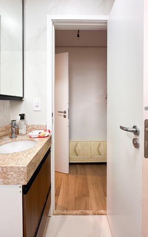 Apartamento à venda com 58m², 2 quartos e 2 vagas Apartamento à venda com 58m², 2 quartos e 2 vagasBanheiro da Suíte