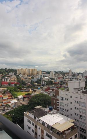 Apartamento à venda com 69m², 2 quartos e 1 vaga Apartamento à venda com 69m², 2 quartos e 1 vagaVista da piscina