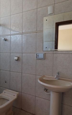Casa para alugar com 200m², 4 quartos e 1 vaga Casa para alugar com 200m², 4 quartos e 1 vagaBanheiro da Suíte