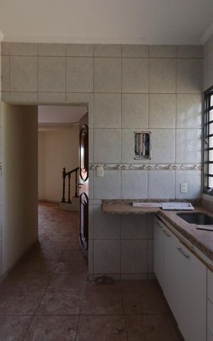 Casa para alugar com 200m², 4 quartos e 1 vaga