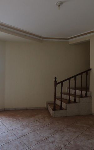 Casa para alugar com 200m², 4 quartos e 1 vaga Casa para alugar com 200m², 4 quartos e 1 vagaSala