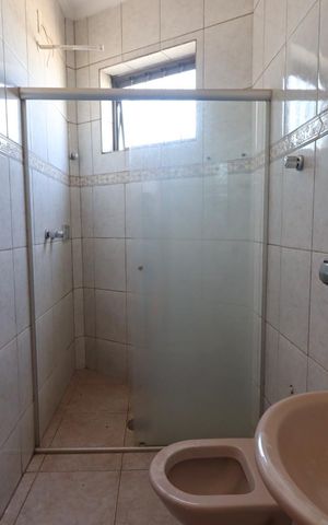 Casa para alugar com 200m², 4 quartos e 1 vaga Casa para alugar com 200m², 4 quartos e 1 vagaBanheiro da Suíte