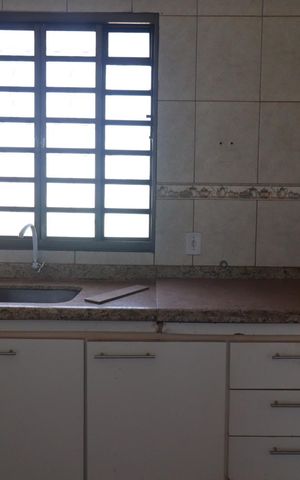 Casa para alugar com 200m², 4 quartos e 1 vaga