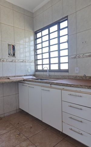 Casa para alugar com 200m², 4 quartos e 1 vaga