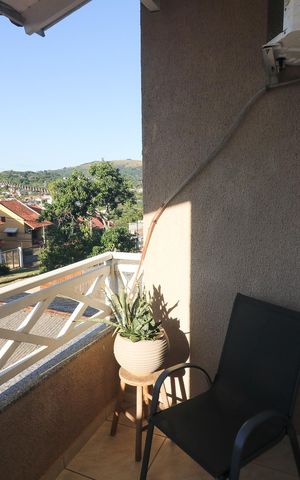 Casa à venda com 182m², 4 quartos e 4 vagas Casa à venda com 182m², 4 quartos e 4 vagasSacada da Suíte 1
