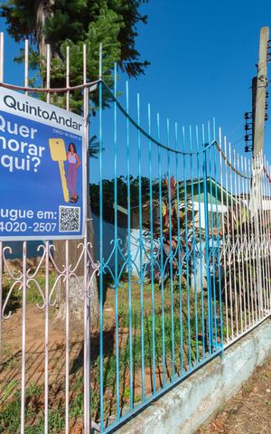 Casa à venda com 98m², 2 quartos e 2 vagas