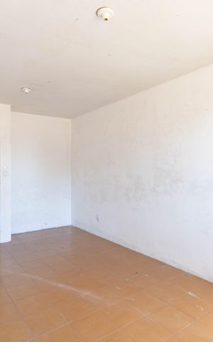 Casa à venda com 98m², 2 quartos e 2 vagas