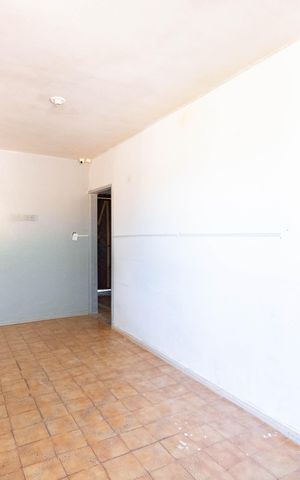 Casa à venda com 98m², 2 quartos e 2 vagas