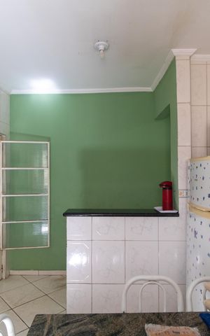 Casa à venda com 200m², 4 quartos e 2 vagas Casa à venda com 200m², 4 quartos e 2 vagasCozinha da casa 01