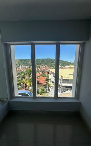 Casa de condomínio à venda com 352m², 4 quartos e 4 vagas Casa de condomínio à venda com 352m², 4 quartos e 4 vagasCorredor