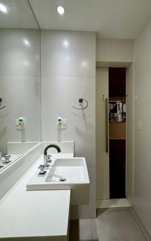 Apartamento à venda com 86m², 2 quartos e 1 vaga Apartamento à venda com 86m², 2 quartos e 1 vagaBanheiro social