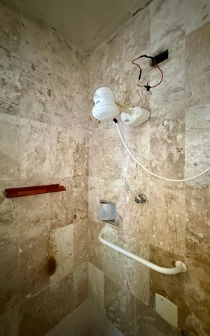 Casa para alugar com 240m², 6 quartos e 3 vagas Casa para alugar com 240m², 6 quartos e 3 vagasBanheiro 3