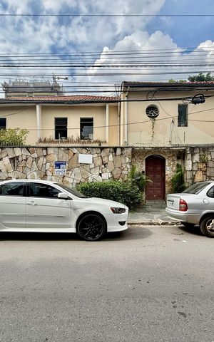Casa para alugar com 240m², 6 quartos e 3 vagas Casa para alugar com 240m², 6 quartos e 3 vagasFachada