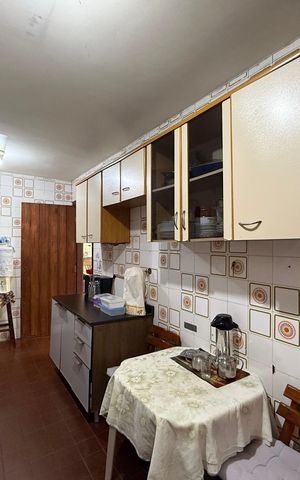 Casa para alugar com 240m², 6 quartos e 3 vagas Casa para alugar com 240m², 6 quartos e 3 vagasCozinha
