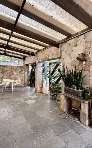 Casa para alugar com 240m², 6 quartos e 3 vagas Casa para alugar com 240m², 6 quartos e 3 vagasGaragem