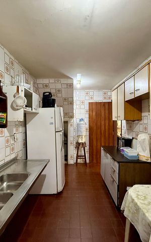 Casa para alugar com 240m², 6 quartos e 3 vagas Casa para alugar com 240m², 6 quartos e 3 vagasCozinha