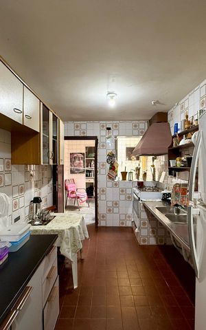 Casa para alugar com 240m², 6 quartos e 3 vagas Casa para alugar com 240m², 6 quartos e 3 vagasCozinha