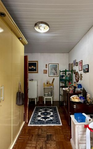 Casa para alugar com 240m², 6 quartos e 3 vagas Casa para alugar com 240m², 6 quartos e 3 vagasQuarto 2