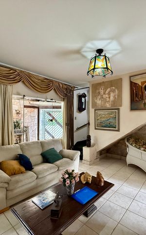 Casa para alugar com 240m², 6 quartos e 3 vagas Casa para alugar com 240m², 6 quartos e 3 vagasSala