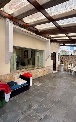 Casa para alugar com 240m², 6 quartos e 3 vagas Casa para alugar com 240m², 6 quartos e 3 vagasGaragem