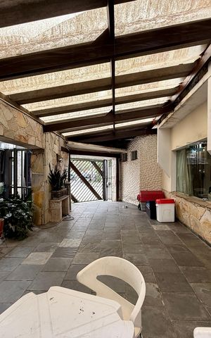 Casa para alugar com 240m², 6 quartos e 3 vagas Casa para alugar com 240m², 6 quartos e 3 vagasGaragem