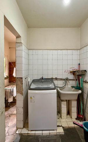 Casa para alugar com 240m², 6 quartos e 3 vagas Casa para alugar com 240m², 6 quartos e 3 vagasÁrea de Serviço