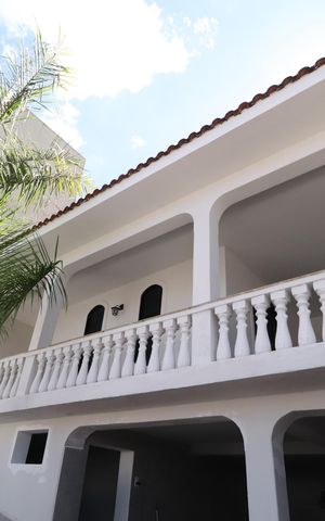 Casa para alugar com 350m², 4 quartos e 4 vagasFachada