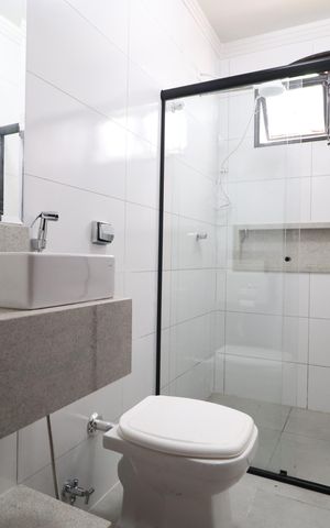 Casa para alugar com 350m², 4 quartos e 4 vagasBanheiro Social