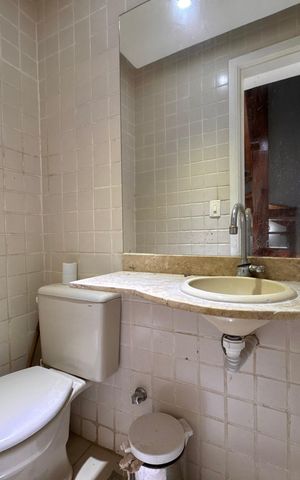 Casa de condomínio à venda com 220m², 3 quartos e 2 vagas Casa de condomínio à venda com 220m², 3 quartos e 2 vagasLavabo