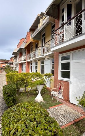 Casa de condomínio à venda com 220m², 3 quartos e 2 vagas Casa de condomínio à venda com 220m², 3 quartos e 2 vagasFachada do Imóvel