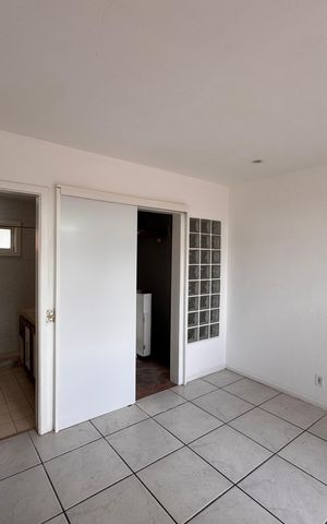 Casa de condomínio à venda com 220m², 3 quartos e 2 vagas Casa de condomínio à venda com 220m², 3 quartos e 2 vagasSuíte 2