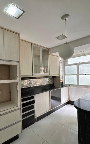 Casa de condomínio à venda com 220m², 3 quartos e 2 vagas Casa de condomínio à venda com 220m², 3 quartos e 2 vagasCozinha