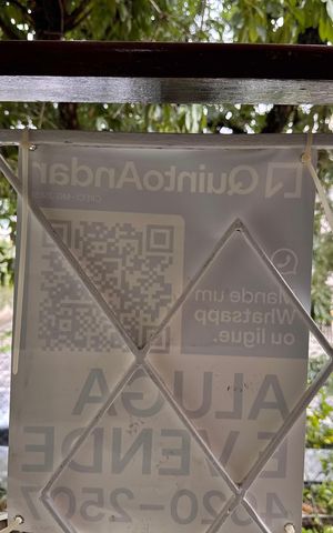 Casa de condomínio à venda com 220m², 3 quartos e 2 vagas Casa de condomínio à venda com 220m², 3 quartos e 2 vagasPlaquinha Quinto Andar