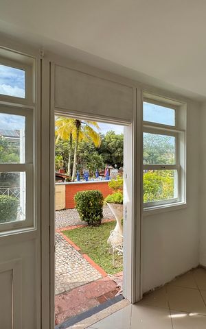 Casa de condomínio à venda com 220m², 3 quartos e 2 vagas Casa de condomínio à venda com 220m², 3 quartos e 2 vagasSala