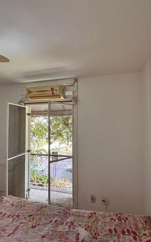 Casa de condomínio à venda com 220m², 3 quartos e 2 vagas Casa de condomínio à venda com 220m², 3 quartos e 2 vagasSuíte 3
