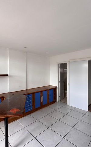 Casa de condomínio à venda com 220m², 3 quartos e 2 vagas Casa de condomínio à venda com 220m², 3 quartos e 2 vagasSuíte 2