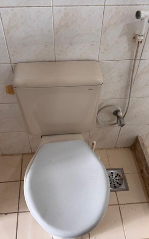 Casa de condomínio à venda com 220m², 3 quartos e 2 vagas Casa de condomínio à venda com 220m², 3 quartos e 2 vagasSuíte 2 - Banheiro