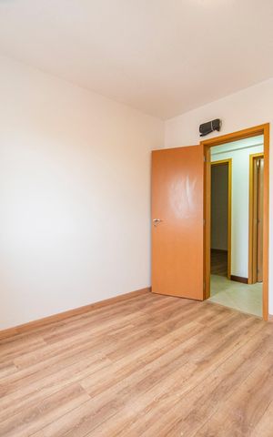 Apartamento à venda com 101m², 3 quartos e 3 vagas Apartamento à venda com 101m², 3 quartos e 3 vagasQuarto 1