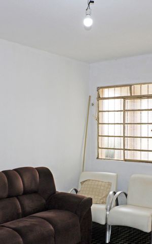 Casa para alugar com 200m², 4 quartos e 3 vagasSala