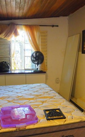 Casa à venda com 189m², 3 quartos e 3 vagas Casa à venda com 189m², 3 quartos e 3 vagasEdícula quarto