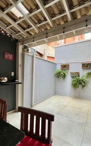Casa de condomínio à venda com 95m², 3 quartos e 2 vagas Casa de condomínio à venda com 95m², 3 quartos e 2 vagasÁrea externa