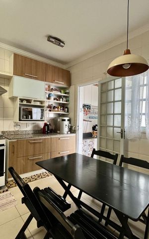 Casa de condomínio à venda com 95m², 3 quartos e 2 vagas Casa de condomínio à venda com 95m², 3 quartos e 2 vagasCozinha