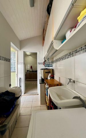 Casa de condomínio à venda com 95m², 3 quartos e 2 vagas Casa de condomínio à venda com 95m², 3 quartos e 2 vagasÁrea de Serviço