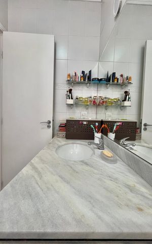 Casa de condomínio à venda com 95m², 3 quartos e 2 vagas Casa de condomínio à venda com 95m², 3 quartos e 2 vagasBanheiro da Suíte