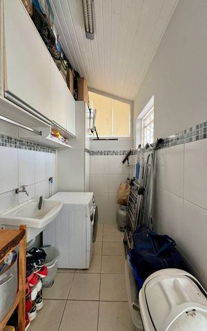 Casa de condomínio à venda com 95m², 3 quartos e 2 vagas Casa de condomínio à venda com 95m², 3 quartos e 2 vagasÁrea de Serviço